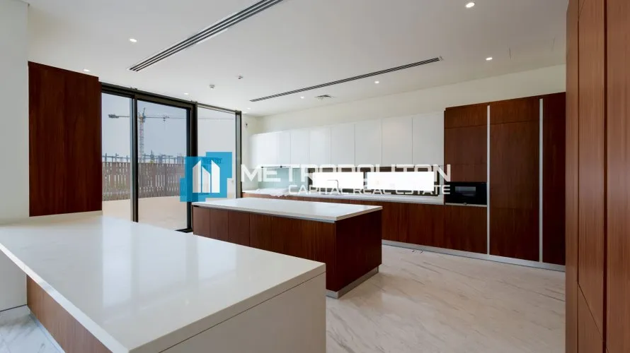 6 bedrooms villa for sale, Abu Dhabi, UAE No. 2247 № 19