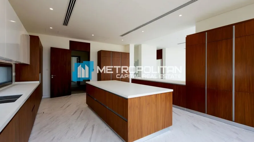 6 bedrooms villa for sale, Abu Dhabi, UAE No. 2247 № 22