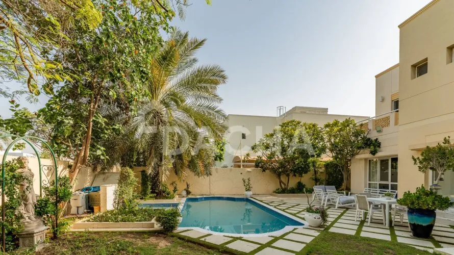 5 bedrooms villa for sale , Meadows, Dubai, UAE No. 2398 № 3