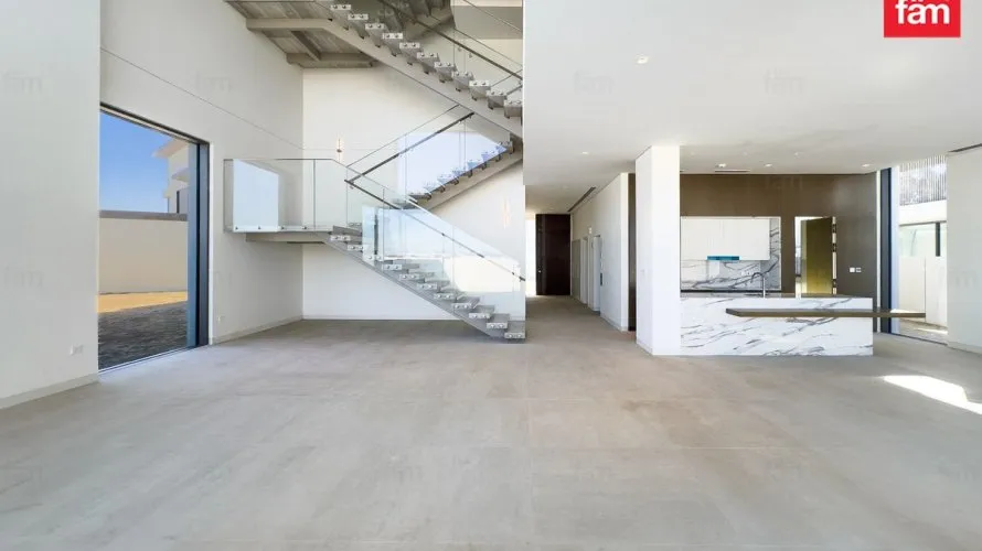 5 bedrooms villa for sale, Dubai, UAE No. 2597 № 8