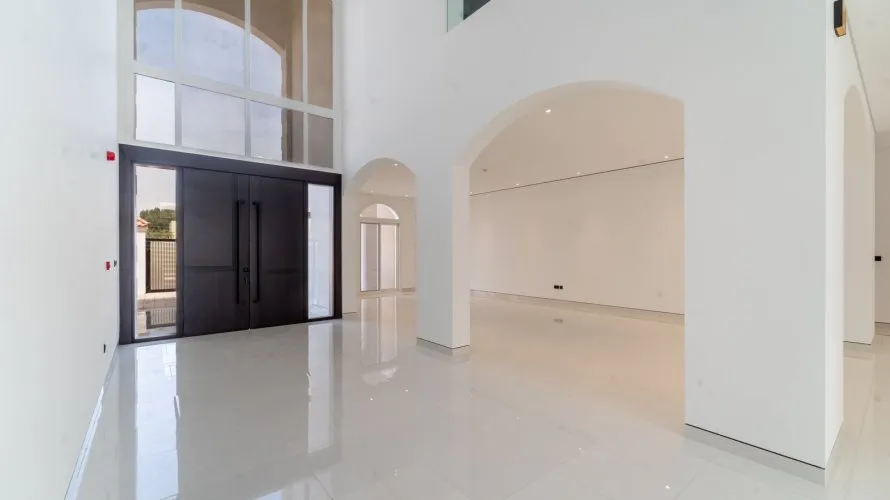 6 bedrooms villa for sale, Dubai, UAE No. 2248 № 23