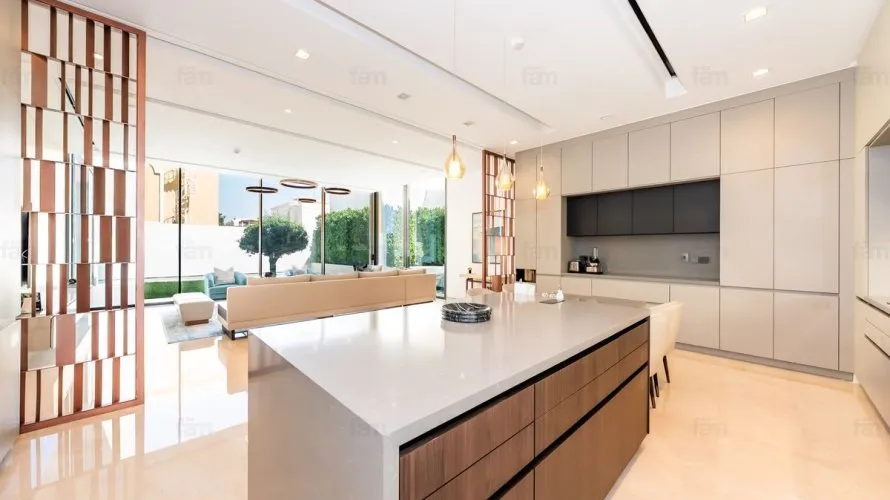 5 bedrooms villa for sale, Al Barsha, Dubai, UAE No. 2333 № 4