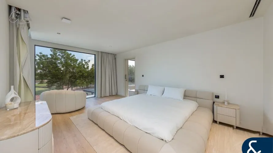 5 bedrooms villa for sale , Jumeirah Golf Estates, Dubai, UAE No. 2289 № 4