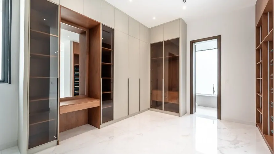 6 bedrooms villa for sale, Dubai, UAE No. 2489 № 13
