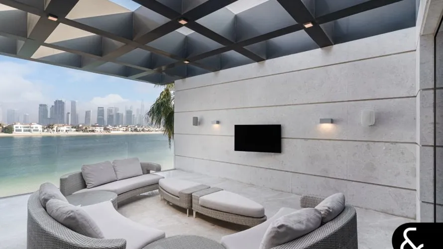 6 bedrooms villa for sale, Signature Villas, Palm Jumeirah, Dubai, UAE No. 2287 № 1