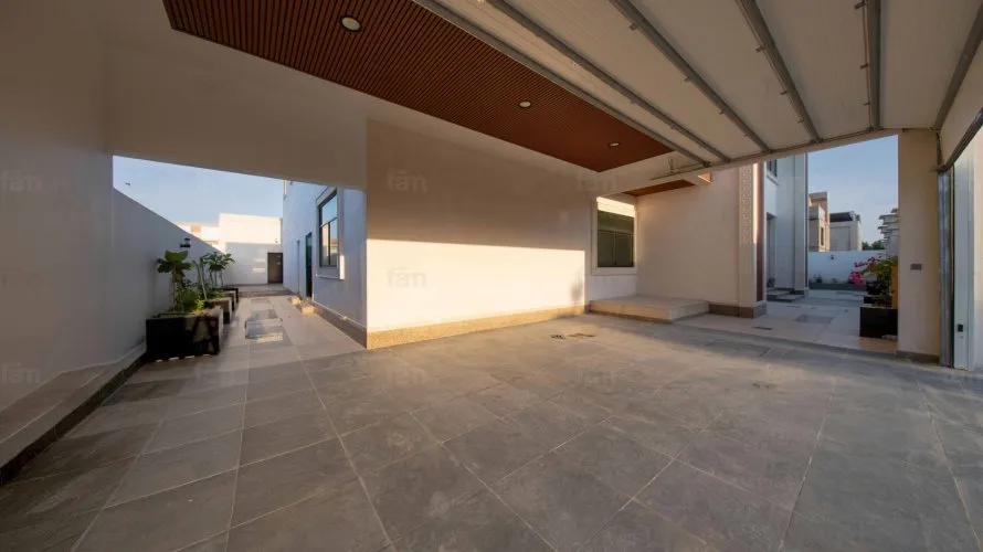 6 bedrooms villa for sale , Dubai, UAE No. 2335 № 28