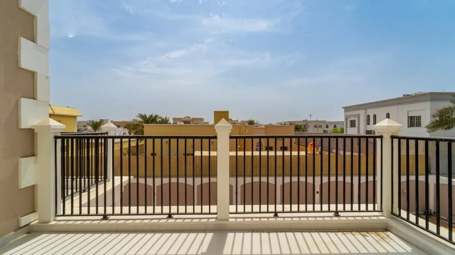 6 bedrooms villa for sale, Dubai, UAE No. 2248 № 1