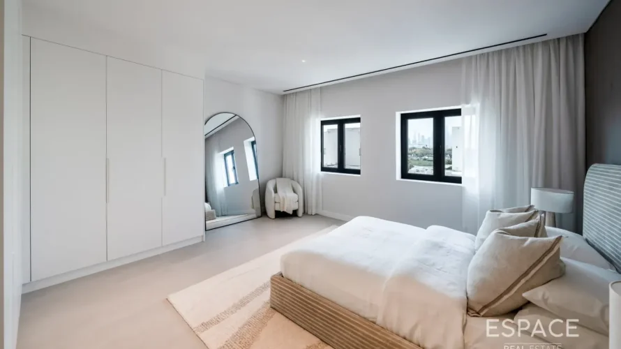 5 bedrooms villa for sale, Meadows, Dubai, UAE No. 2995 № 8