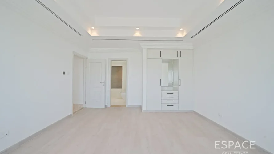 4 bedrooms villa for sale, Meadows, Dubai, UAE No. 2986 № 11