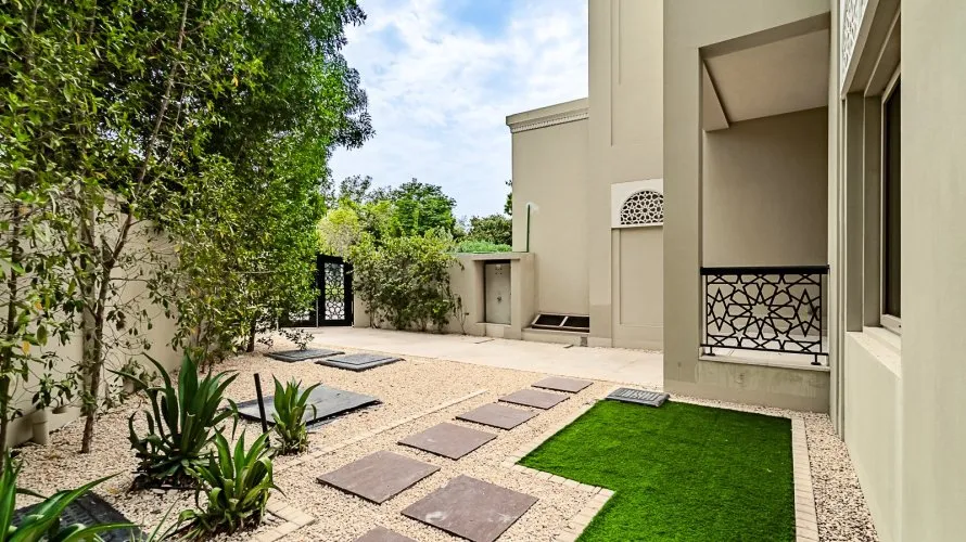 6 bedrooms villa for sale, Al Wasl, Dubai, UAE No. 2858 № 2