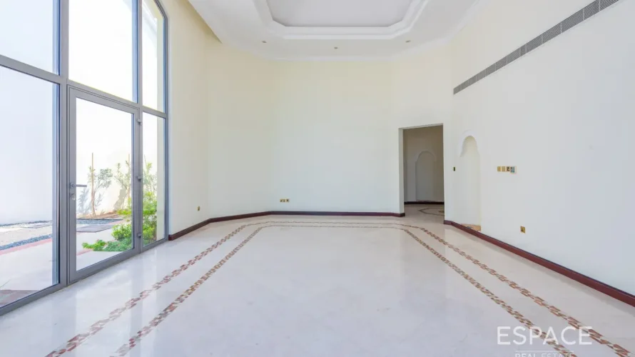 4 bedrooms villa for sale, Palm Jumeirah, Dubai, UAE No. 3010 № 12
