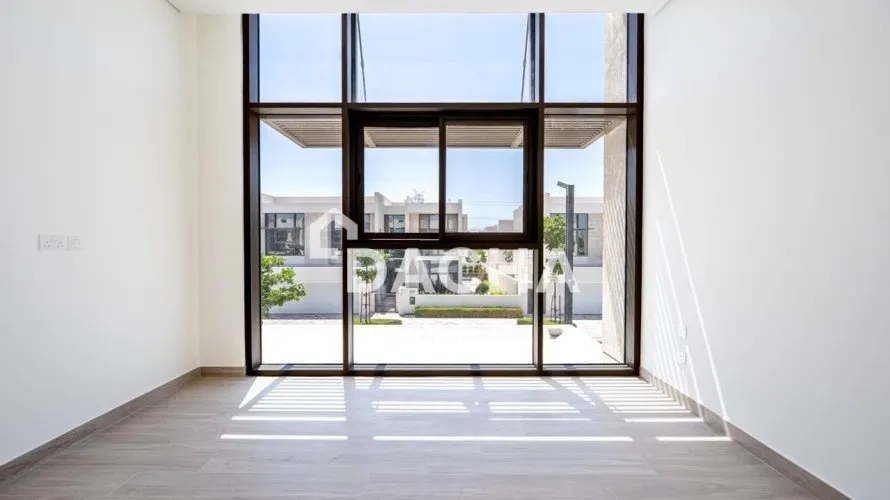 4 bedrooms villa for sale, District One, Mohammed Bin Rashid City, Dubai, UAE No. 2802 № 1