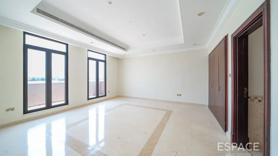 6 bedrooms villa for sale, Palm Jumeirah, Dubai, UAE No. 2981 № 10