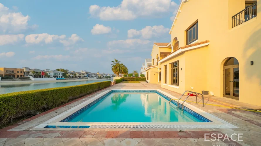 6 bedrooms villa for sale, Palm Jumeirah, Dubai, UAE No. 3004