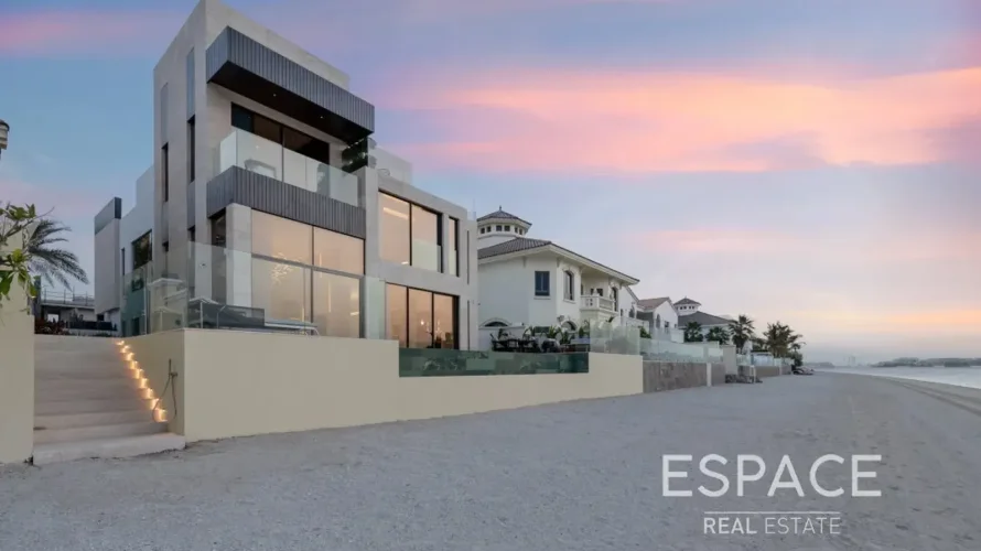 5 bedrooms villa for sale, Palm Jumeirah, Dubai, UAE No. 3020 № 2
