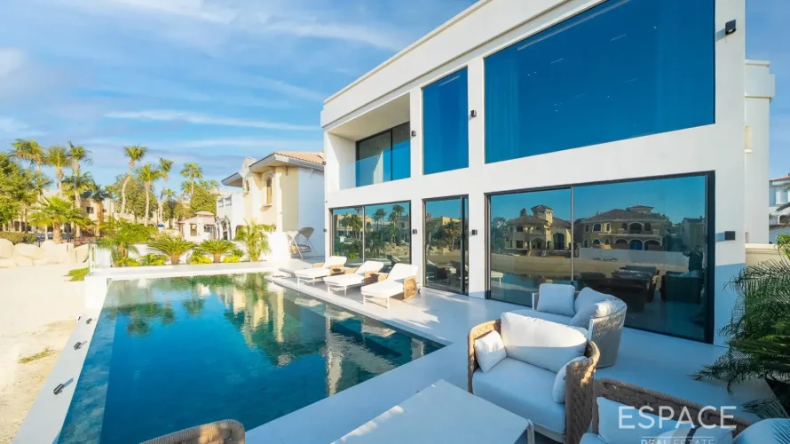 5 bedrooms villa for sale, Palm Jumeirah, Dubai, UAE No. 3003 № 1