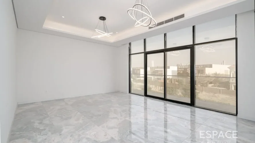 6 bedrooms villa for sale, Jumeirah Park, Dubai, UAE No. 3009 № 1
