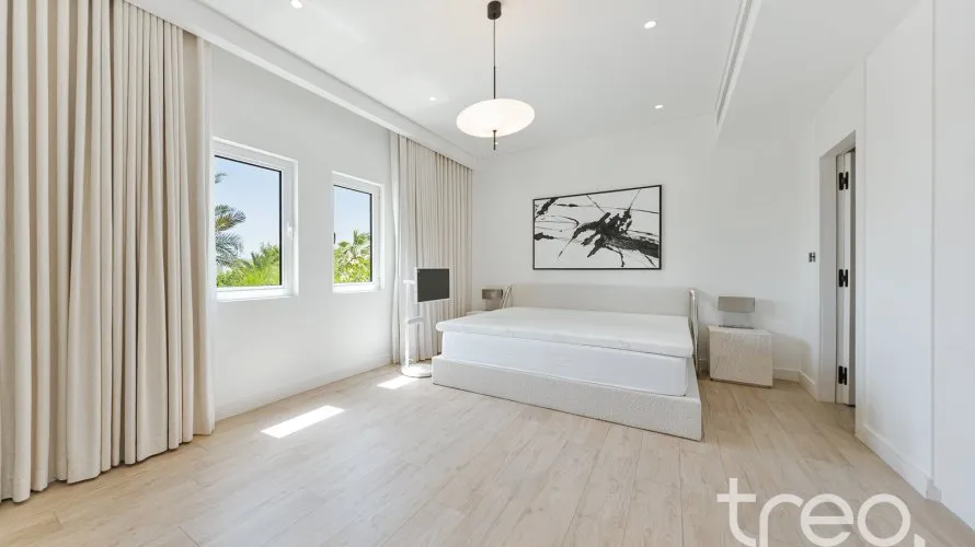 5 bedrooms villa for sale, Meadows, Dubai, UAE No. 2833