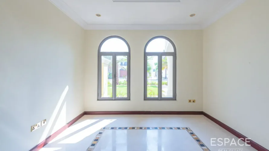 4 bedrooms villa for sale, Palm Jumeirah, Dubai, UAE No. 3010 № 14