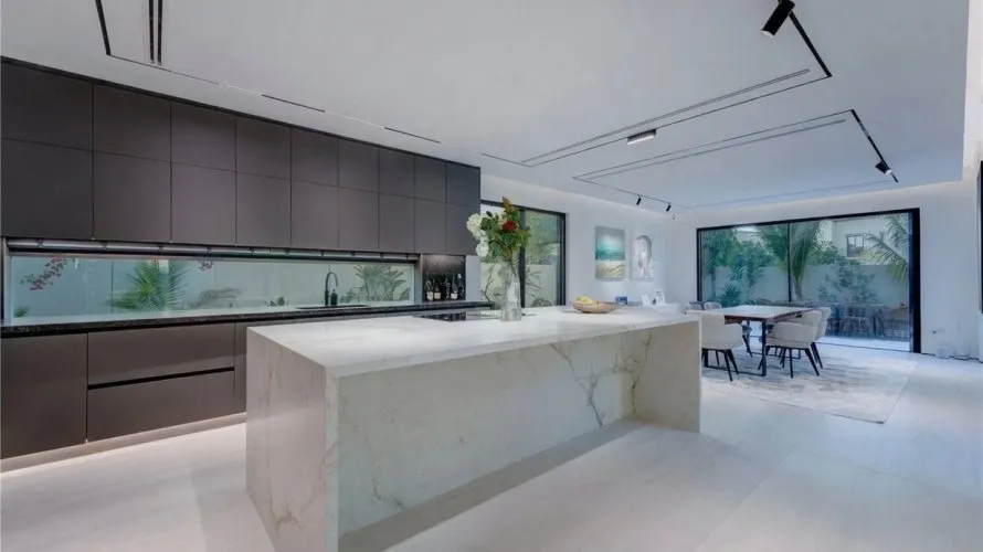 4 bedrooms villa for sale, Dubai, UAE No. 2862 № 13