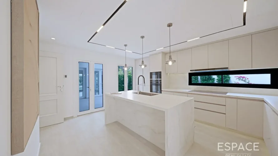 4 bedrooms villa for sale, Meadows, Dubai, UAE No. 2986 № 15