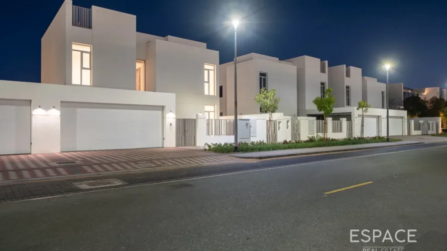 5 bedrooms villa for sale, Jumeirah Park, Dubai, UAE No. 3017 № 1
