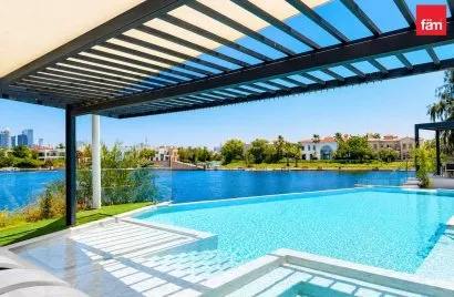 5 bedrooms villa for sale, Jumeirah Islands, Dubai, UAE No. 3559