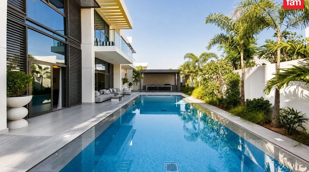 5 bedrooms villa for sale, Dubai, UAE No. 3088