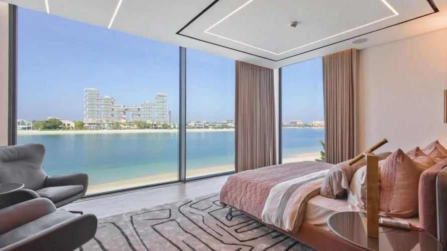 5 bedrooms villa for sale, Palm Jumeirah, Dubai, UAE No. 3042 № 1
