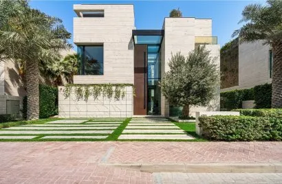 6 bedrooms villa for sale, Palm Jumeirah, Dubai, UAE No. 3045