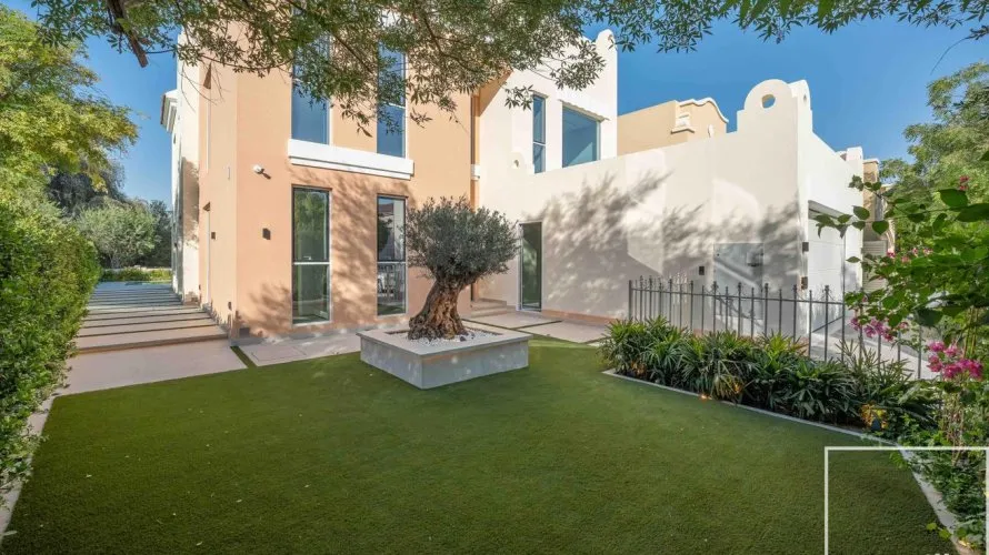5 bedrooms villa for sale, Victory Heights, Dubai Sports City, Dubai, UAE No. 3643 № 3