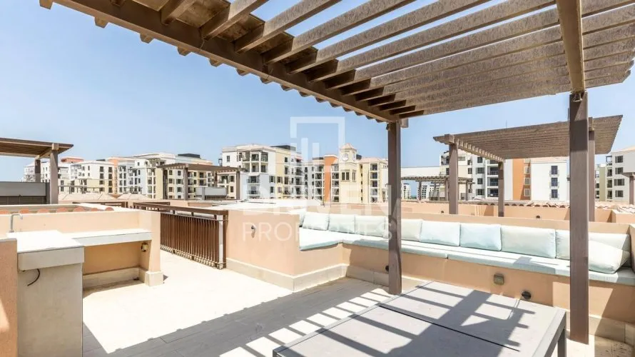 4 bedrooms villa for sale, Jumeirah, Dubai, UAE No. 3674 № 2