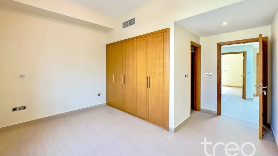 4 bedrooms villa for sale, Legacy, Jumeirah Park, Dubai, UAE No. 3665 № 8