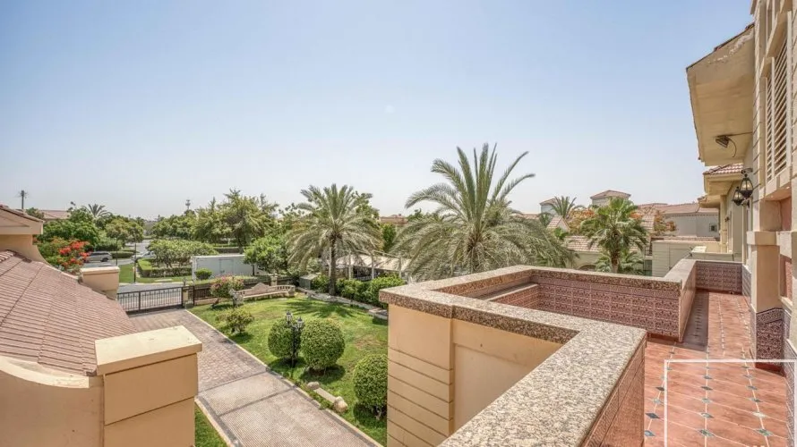 5 bedrooms villa for sale, Jumeirah Islands, Dubai, UAE No. 3580