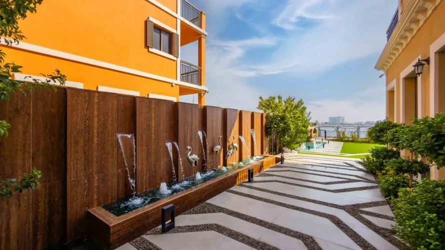 5 bedrooms townhouse for sale, Dubai, UAE No. 3863 № 1