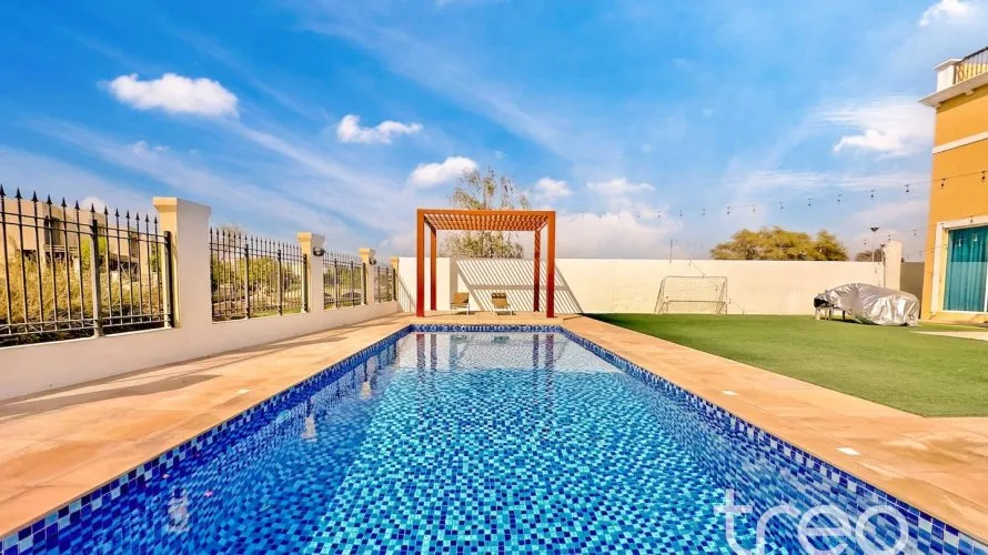 4 bedrooms villa for sale, Legacy, Jumeirah Park, Dubai, UAE No. 3665 № 2