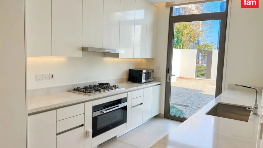 4 bedrooms villa for sale, Dubai, UAE No. 4103 № 18