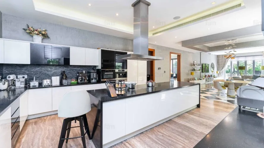 6 bedrooms villa for sale, Dubai, UAE No. 4203 № 20