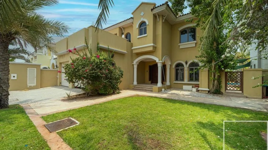 5 bedrooms villa for sale, Garden Homes, Palm Jumeirah, Dubai, UAE No. 4030 № 1