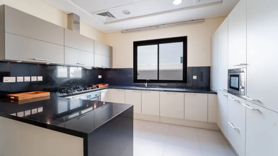 5 bedrooms villa for sale, Nadd Al Sheba, Dubai, UAE No. 4109