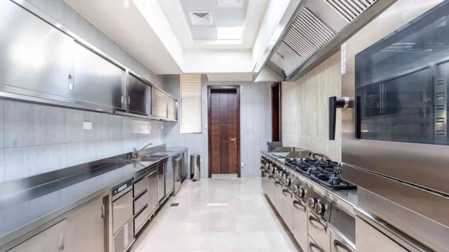 6 bedrooms villa for sale, Dubai, UAE No. 4015 № 2
