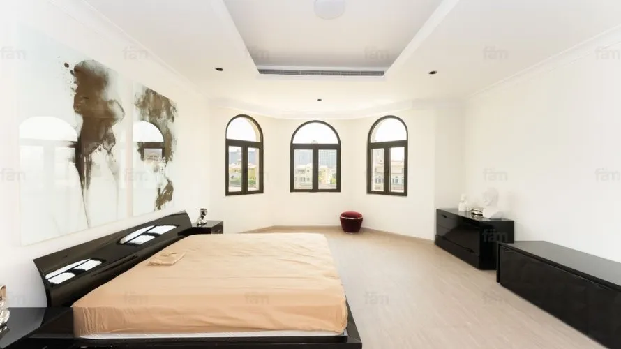 4 bedrooms villa for sale, Palm Jumeirah, Dubai, UAE No. 4211 № 3