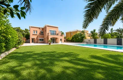 5 bedrooms villa for sale, Dubai, UAE No. 4285