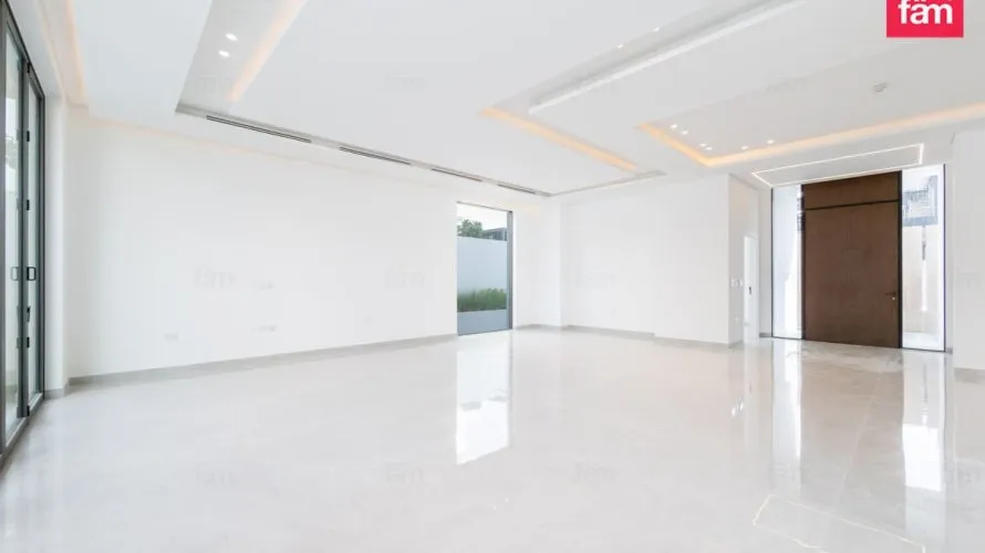 5 bedrooms villa for sale, Dubai, UAE No. 4104 № 12